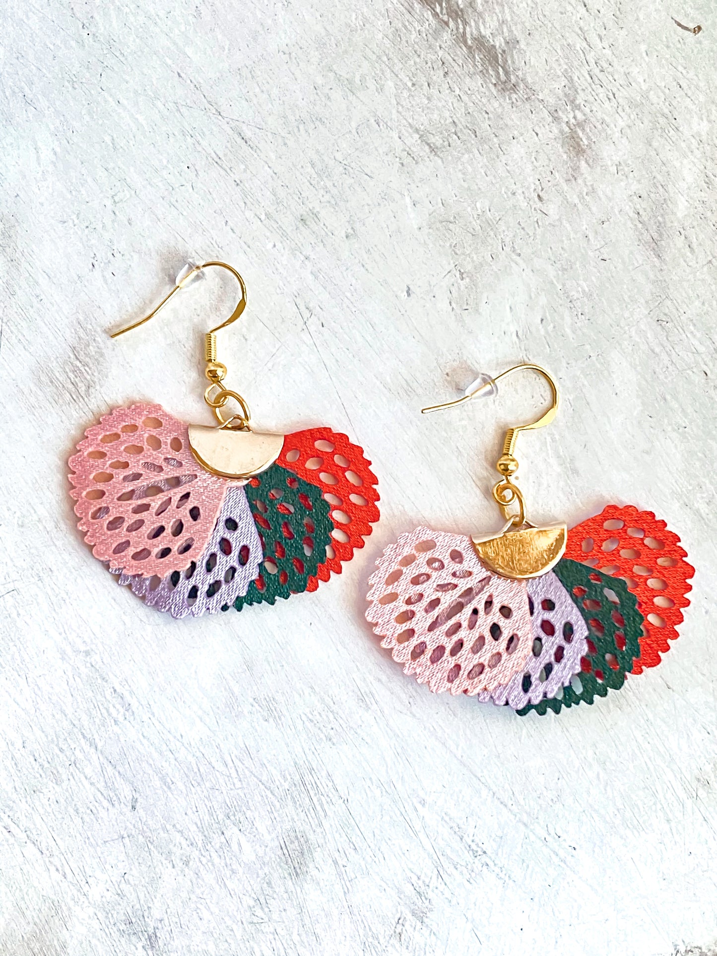 Multicolor feathered fan style earrings